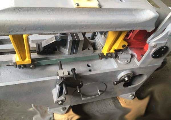 8725 – mechanical metal cutting saw 8725 – mechanical metal cutting saw 3